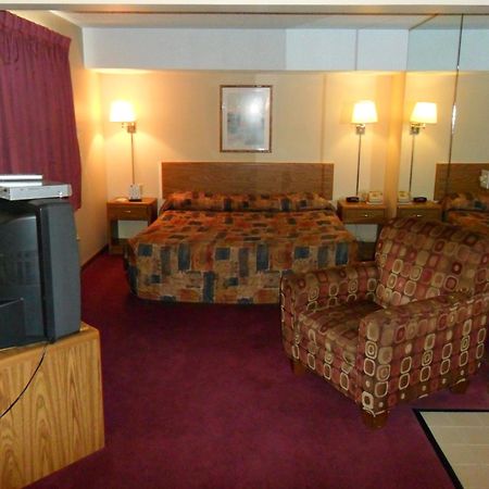 Super 8 By Wyndham Chadron Ne Hotel Exterior photo