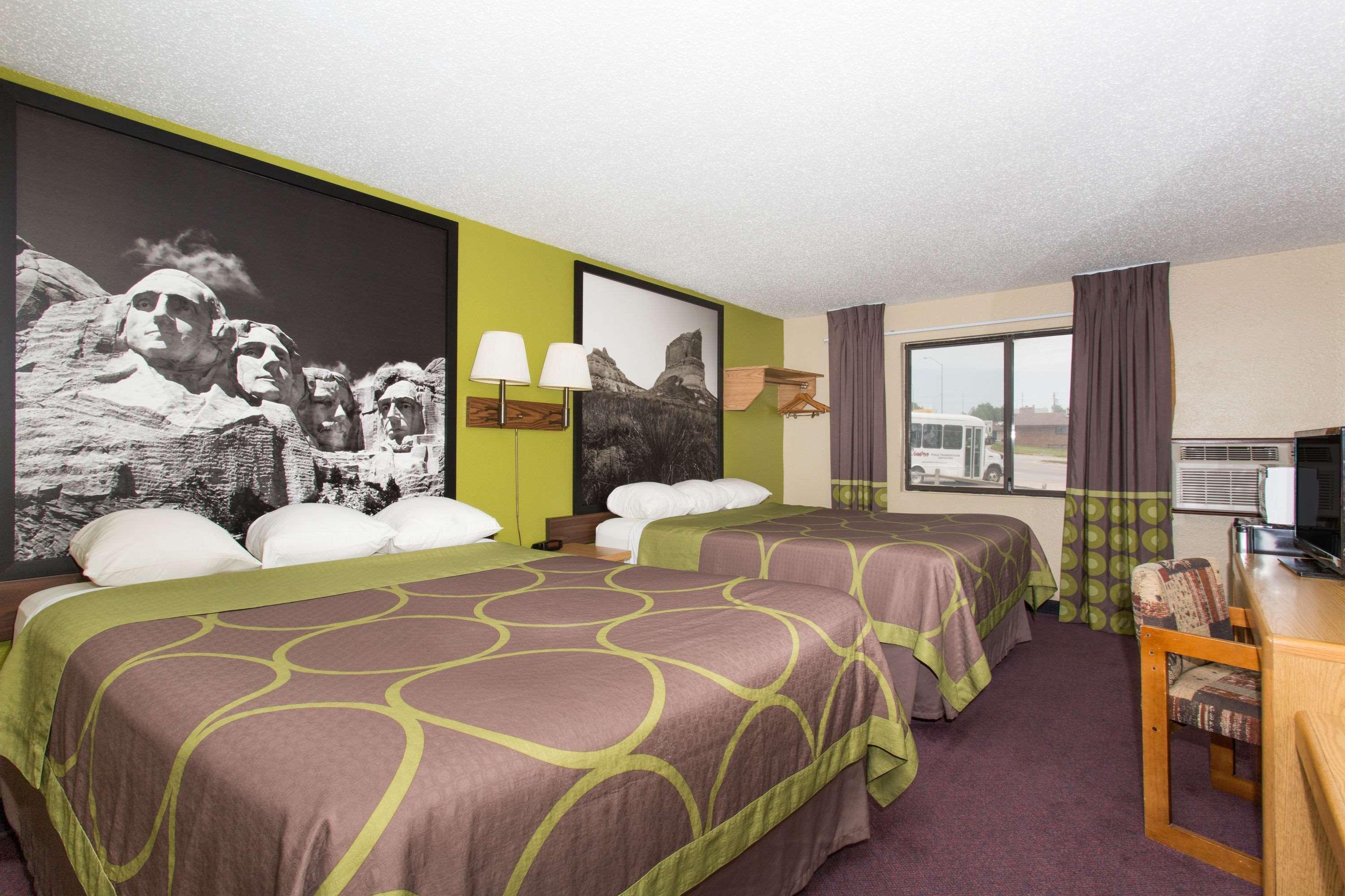 Super 8 By Wyndham Chadron Ne Hotel Exterior photo